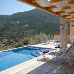 Nona Villa Syvota
